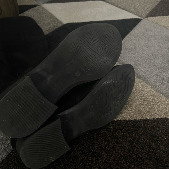 Knee length boots in black suede fabric - Picture 3 of 6